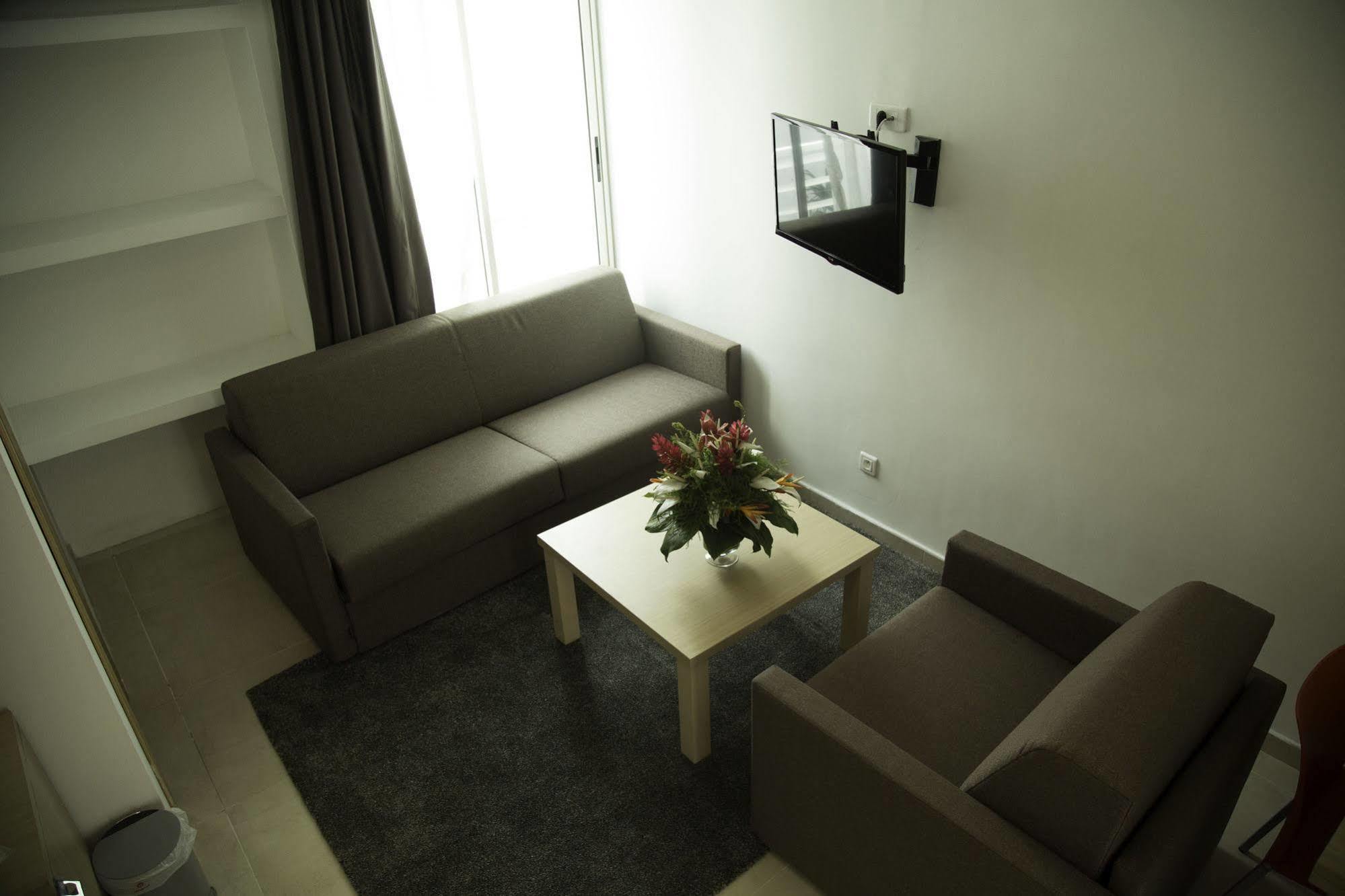 Residence Achenbach Abidjan Buitenkant foto