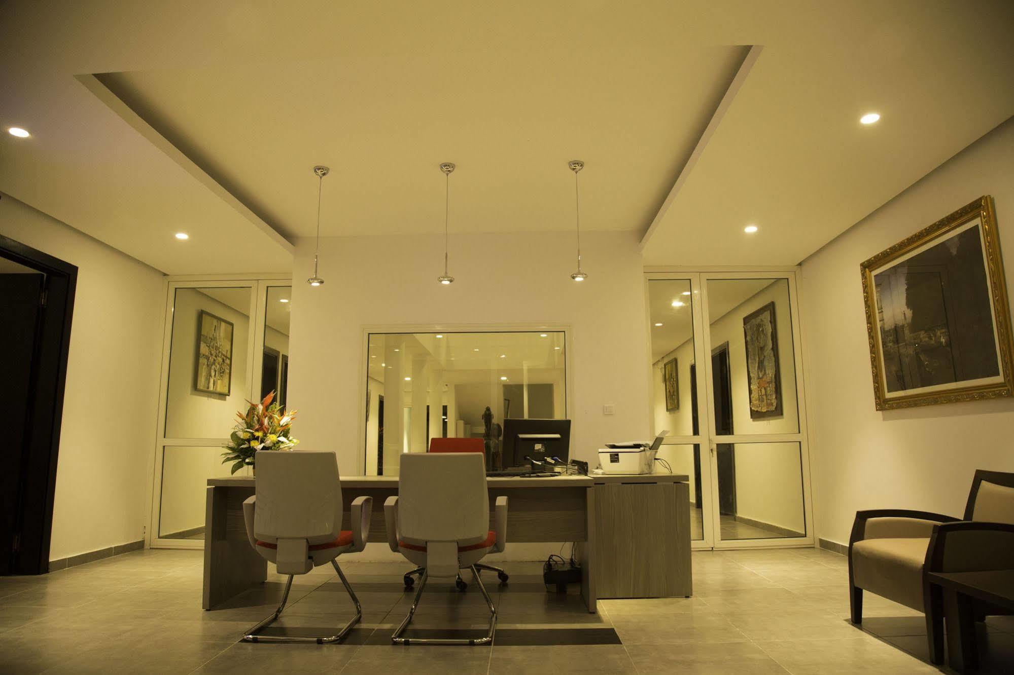 Residence Achenbach Abidjan Buitenkant foto